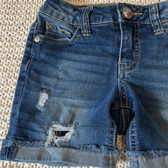 *4/20* Justice Distressed Jean Bermuda Shorts Girls Size 8 Slim - Picture 3 of 5
